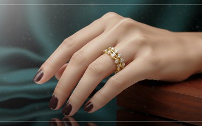 The Art of Gold Selection: 14K vs 18K in Exceptional Diamond Rings